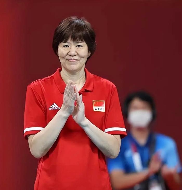 从没落到崛起：回顾郎平第一次出山拯救女排！她的功绩无法磨灭