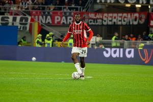 BOB半岛官网-福法纳：第一天训练有点困难，希望新赛季米兰能度过一个伟大赛季