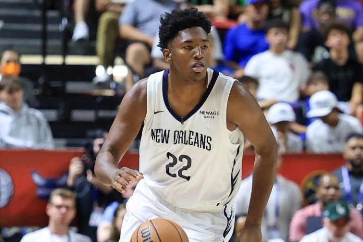 BOB半岛官网-曾对位小杨！鹈鹕新秀奎因接受左腕舟月韧带修复手术 12周后复查