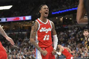 BOB半岛-手感火热！莫兰特半场9中7高效拿下19分3板3助1断 次节12分