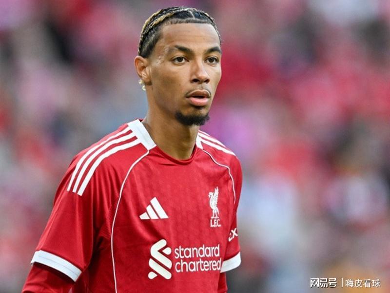 BOB半岛官网-只差曼联！英超四大中锋三人破门，埃基蒂克成为第二个马夏尔