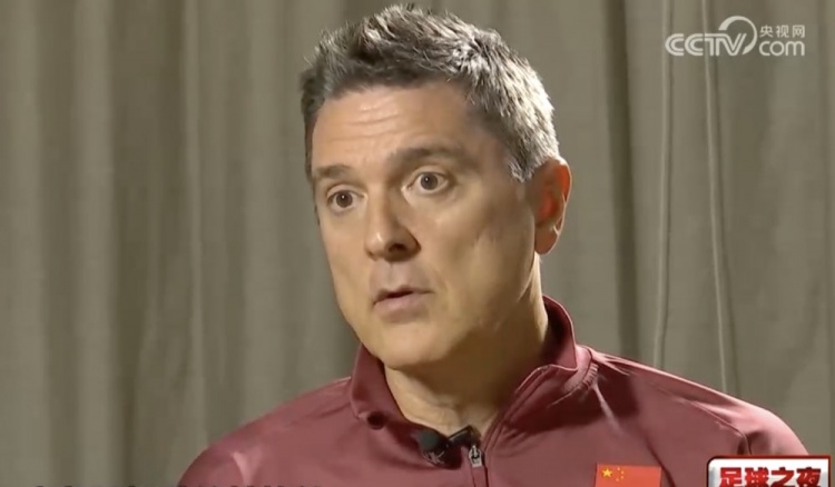 BOB半岛体育-安东尼奥:王钰栋非常聪明、有争强好胜的性格,对他要加以呵护