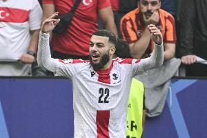 罗体：如果多夫比克留队，罗马优先考虑引进锋线多面手米卡乌塔泽