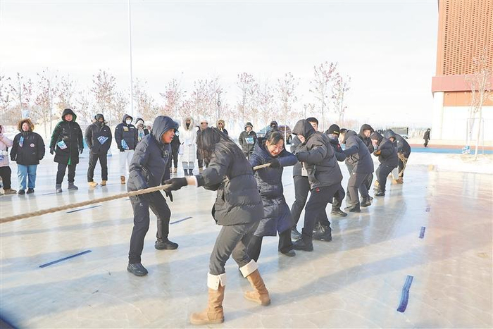 BOB半岛体育-冰雪运动会燃动冬日|黑龙江日报|龙舟|冰壶|队员|比赛_新浪体育_新浪新闻