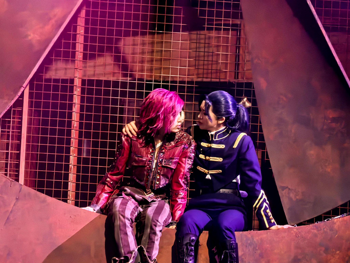 BOB半岛官网-浸入式音乐秀双城之战精彩返图曝光|英雄联盟：双城之战|线下活动_新浪娱乐_新浪新闻