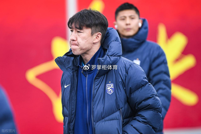 BOB半岛-曝37岁前国脚即将退役！18年的坚守，他是中国后卫 “铁血样本”？|任航|中超|三镇|超级杯|武汉三镇_新浪体育_新浪新闻