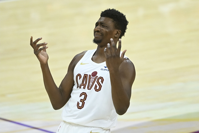 BOB半岛体育-骑士替补阵容太好用了！施罗德主导，3配角辅助，二四节主导赢分|克利夫兰骑士队|丹尼斯-施罗德|丹尼斯·施罗德|NBA常规赛|底特律活塞队_新浪体育_新浪新闻