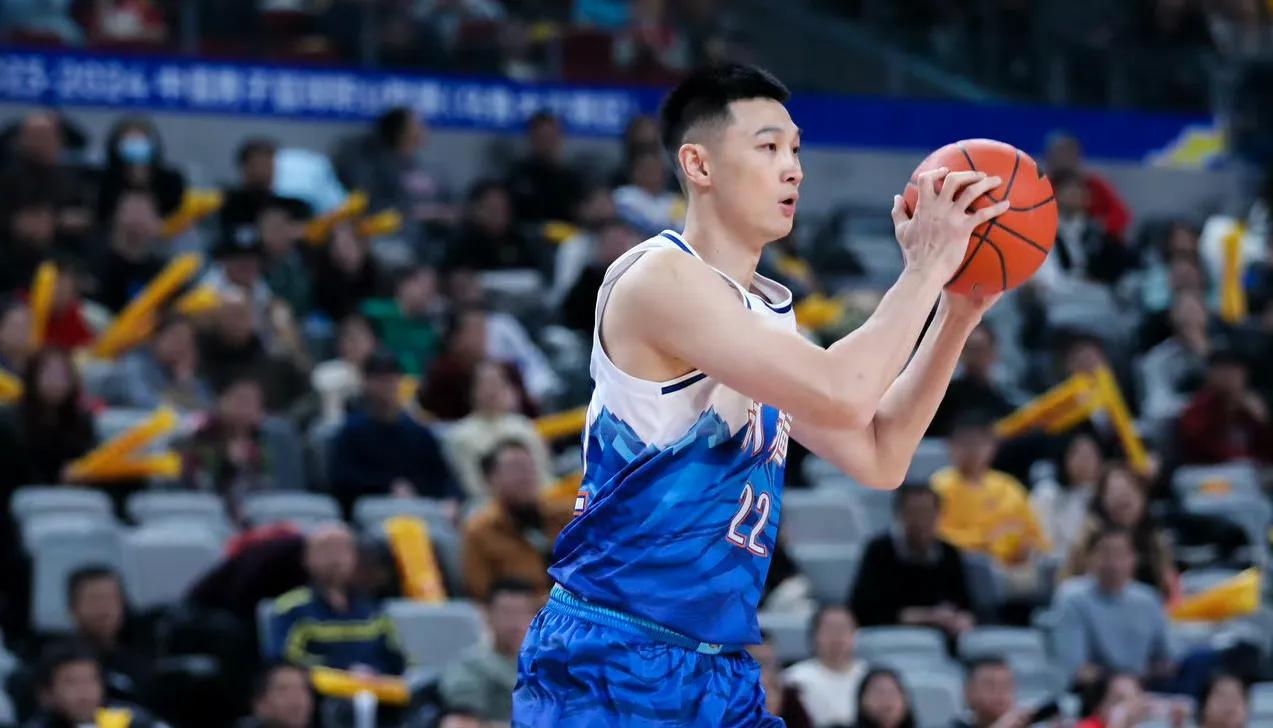 BOB半岛体育-CBA豪门摆烂！两名主力赛季报销，外援也不换了