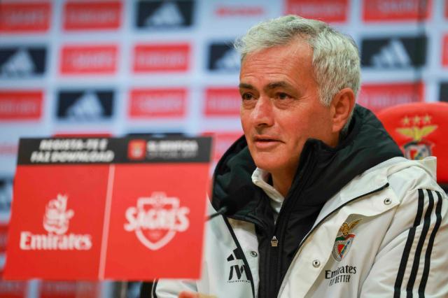 BOB半岛体育-今夏世界杯结束后,穆里尼奥接手葡萄牙队?